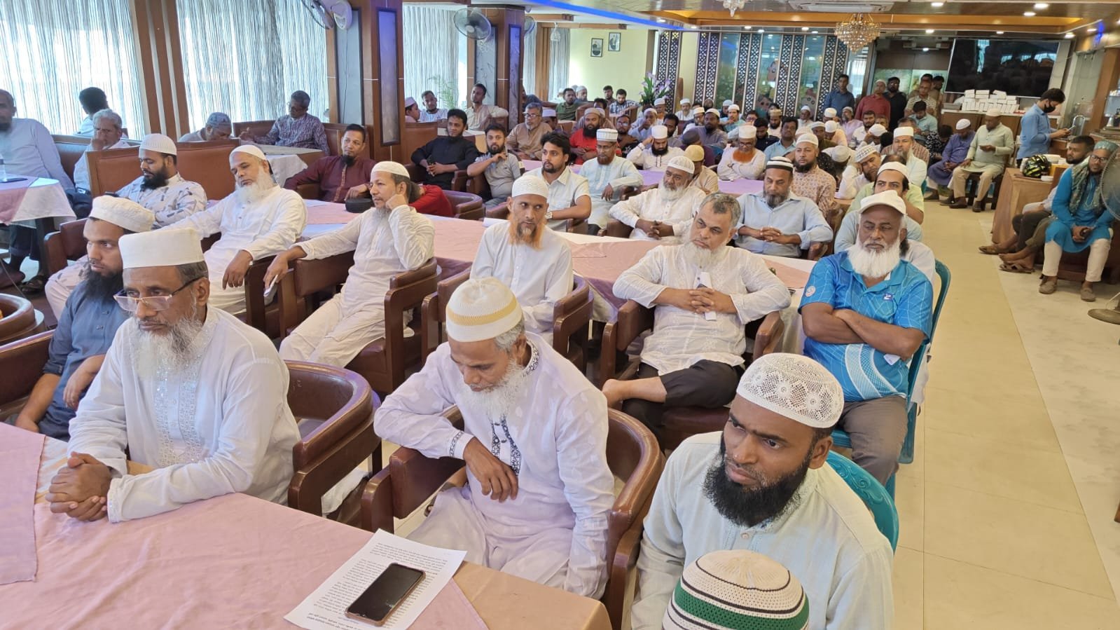 গণ ভোটের রায় বাস্তবায়নের দাবিতে ১১ দলীয় ঐক্য নারায়গঞ্জ মহানগরী কর্তৃক আয়োজিত সেমিনার ও জুলাই গণ অভ্যূথানে আহত সাংবাদিকদের সম্মাননা স্মারক প্রদান